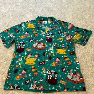 NWT Disney Mickey and Friends in the Park Button Down Shirt
